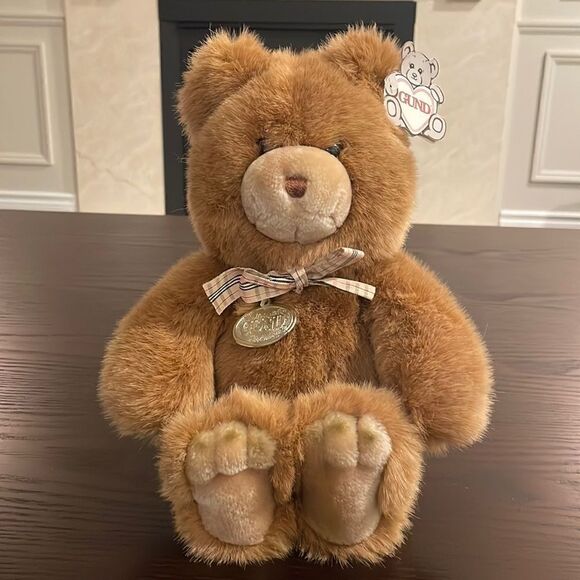 GUND 1990 Chester Teddy Bear Style 2164 Vintage Soft Collector Stuffed Animal - Picture 1 of 11